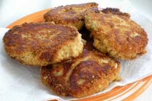 salmon_cakes_from_a_dollar_store_gourmet